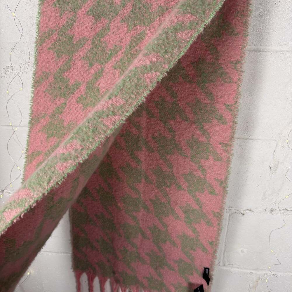 Steve Madden Pink Green Houndstooth Oversized Fuzzy Scarf Fringe NWT